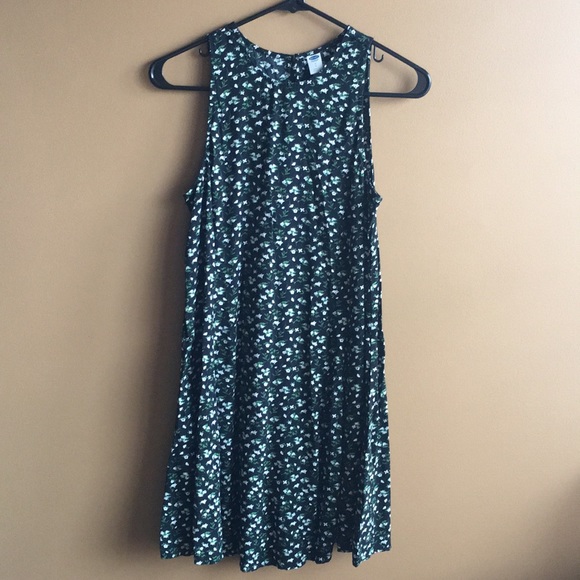 Old Navy Dresses & Skirts - Never worn Black Floral Dress
